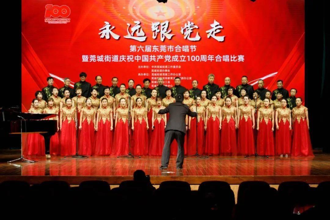 老师接送团出发!老师组团开车跨省送85名学生回家过年